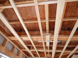 竣工後雨漏り天井木材合板